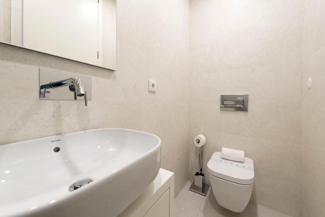 Lovelystay - Trindade Cozy Apartment Porto Ngoại thất bức ảnh